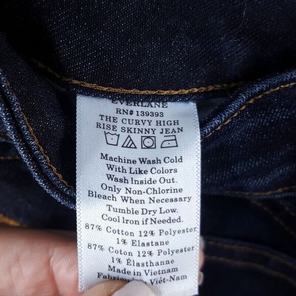 EVERLANE Womens Jeans Size 26 Dark Wash CURVY HIGH RISE SKINNY Crop - Picture 4 of 8